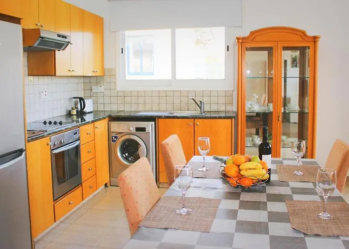 Chloraka- 2 Bedrooms - Pool