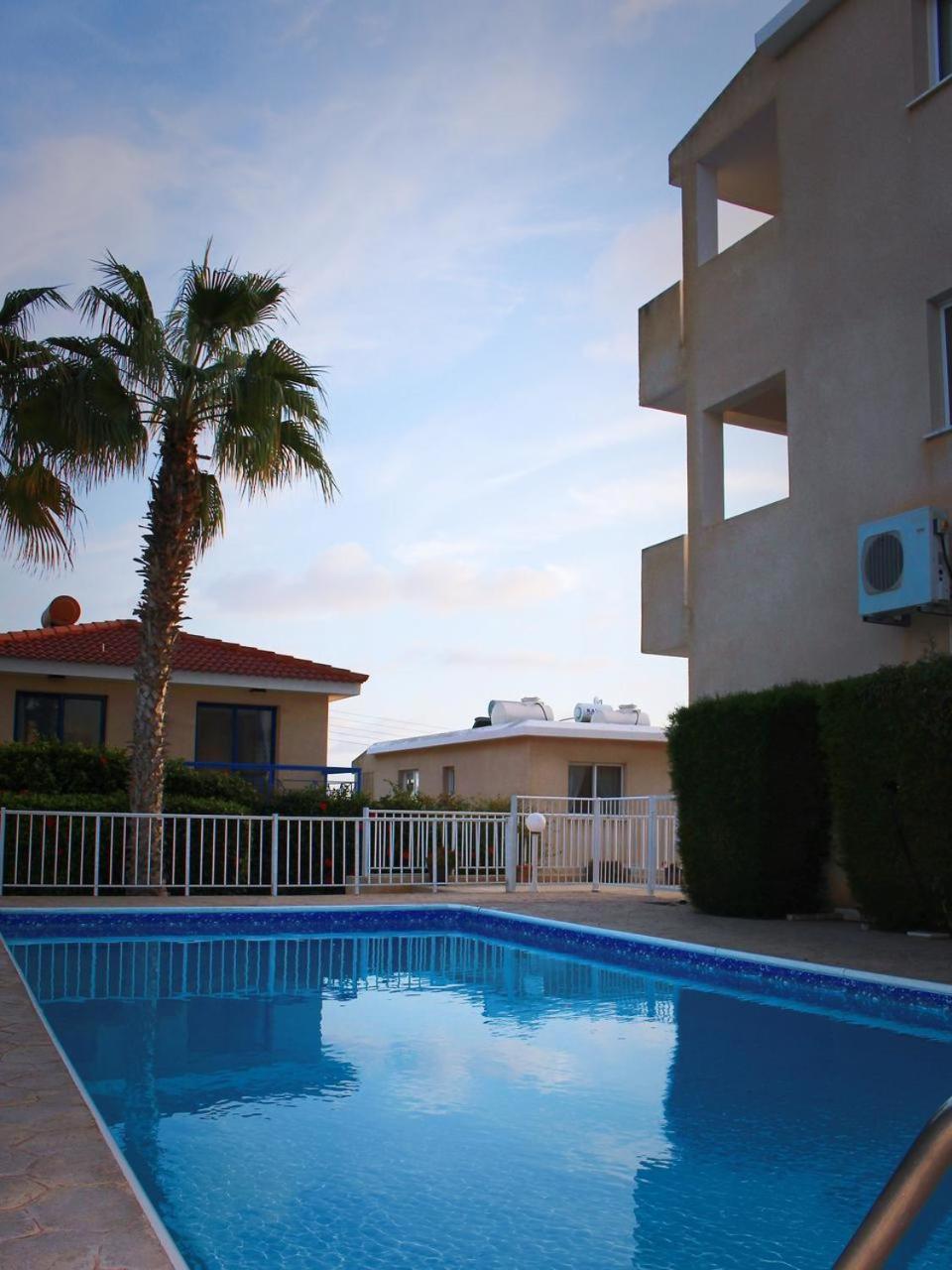 Chloraka- 2 Bedrooms - Pool * Klorakas