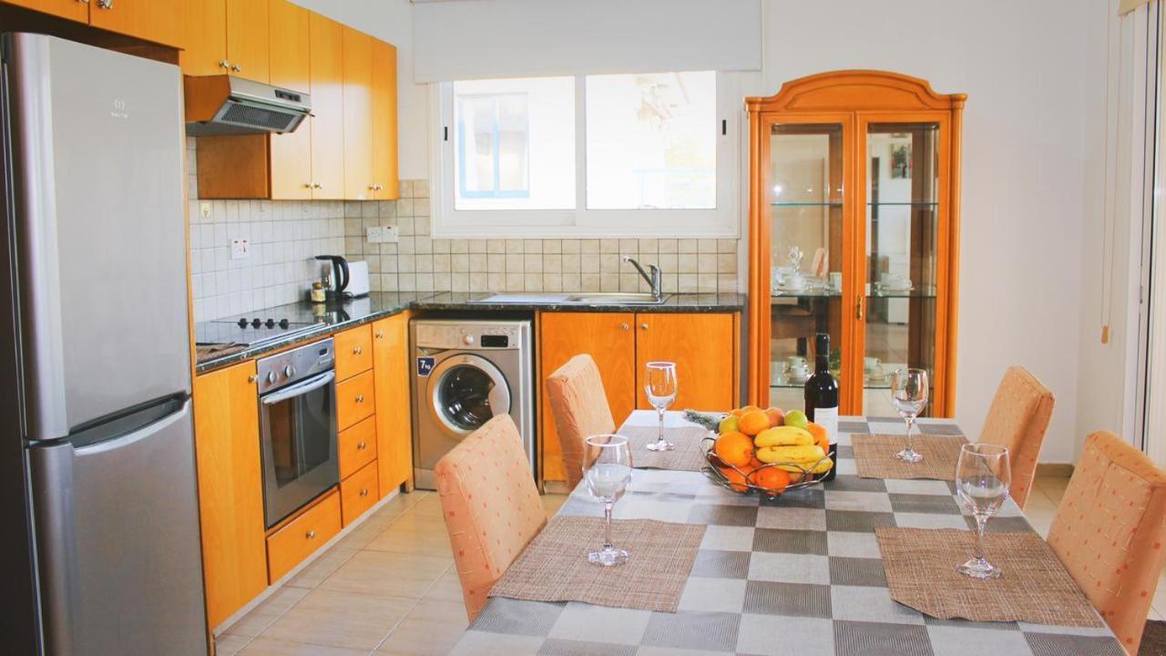 Chloraka- 2 Bedrooms - Pool Klorakas